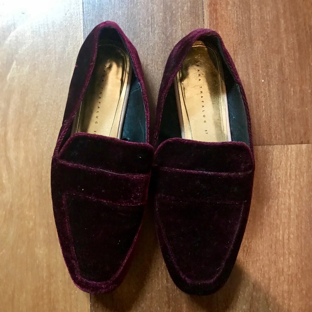 ZARA Velvet Loafer